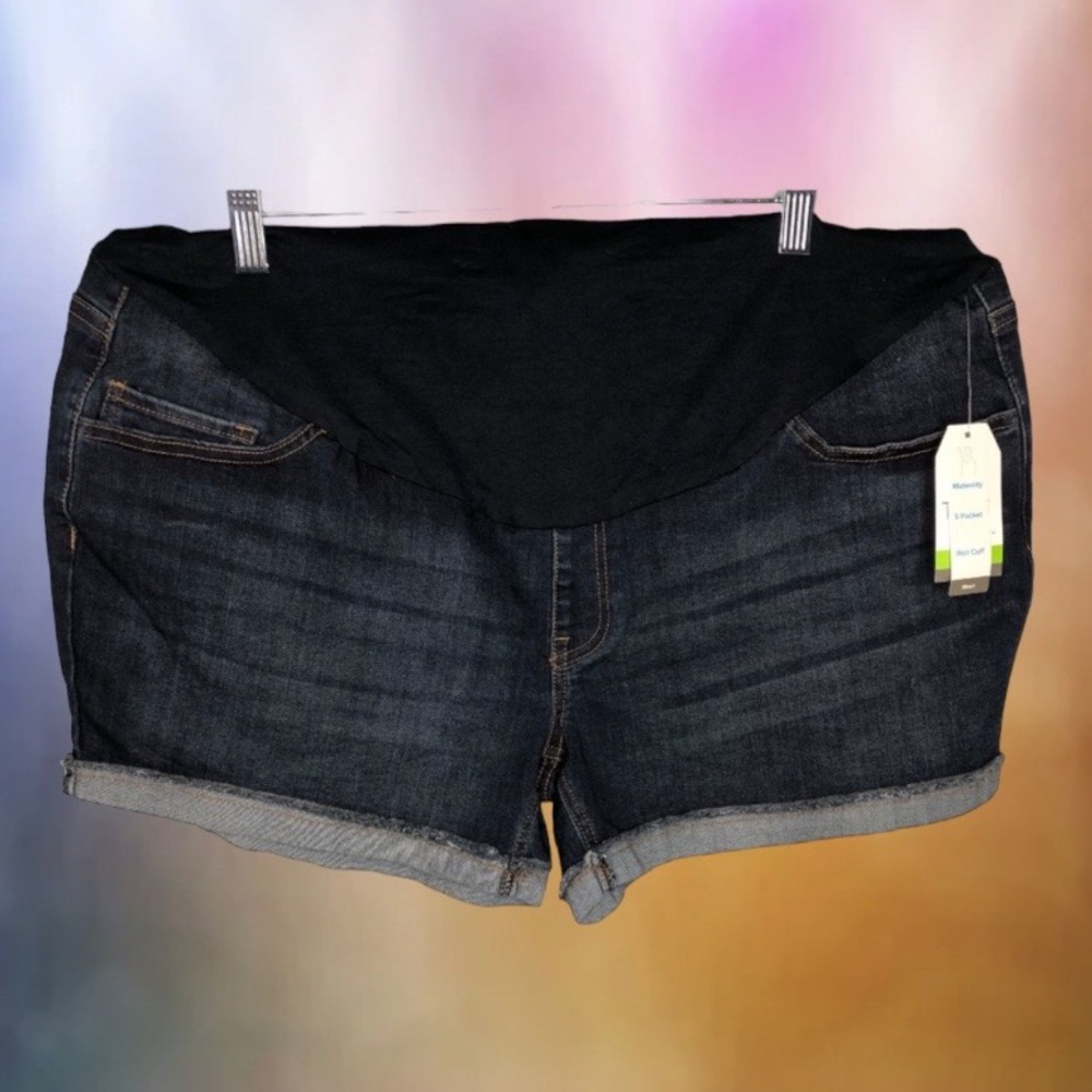 NWT Maternity Roll Cuff Jean Shorts